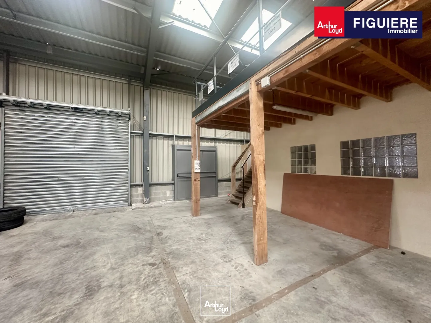 Locaux d'activité & Entrepôts - Vente - SAINT CANNAT - 13760 - 200-840 - 7918686