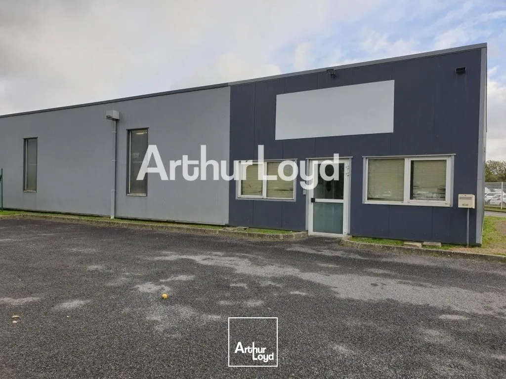 Locaux d'activité & Entrepôts - Vente - VIRE NORMANDIE - 14500 - 300-300 - 7919422