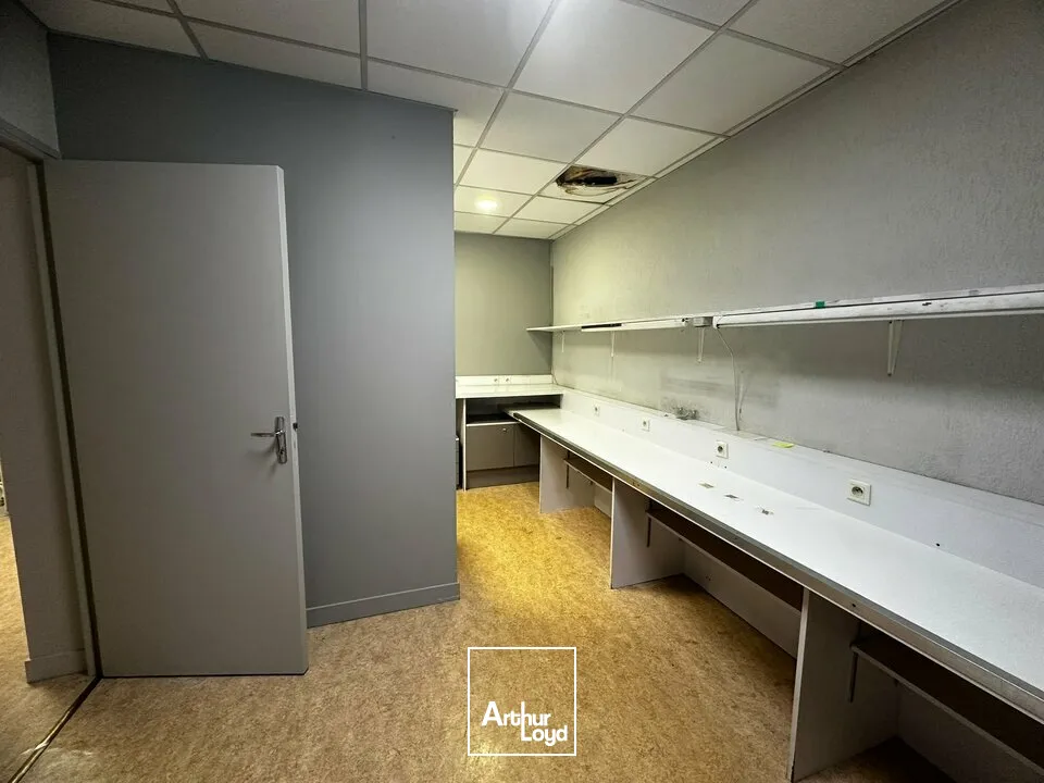 Locaux commerciaux - Location - BOURGES - 18000 - 65-65 - 7919641