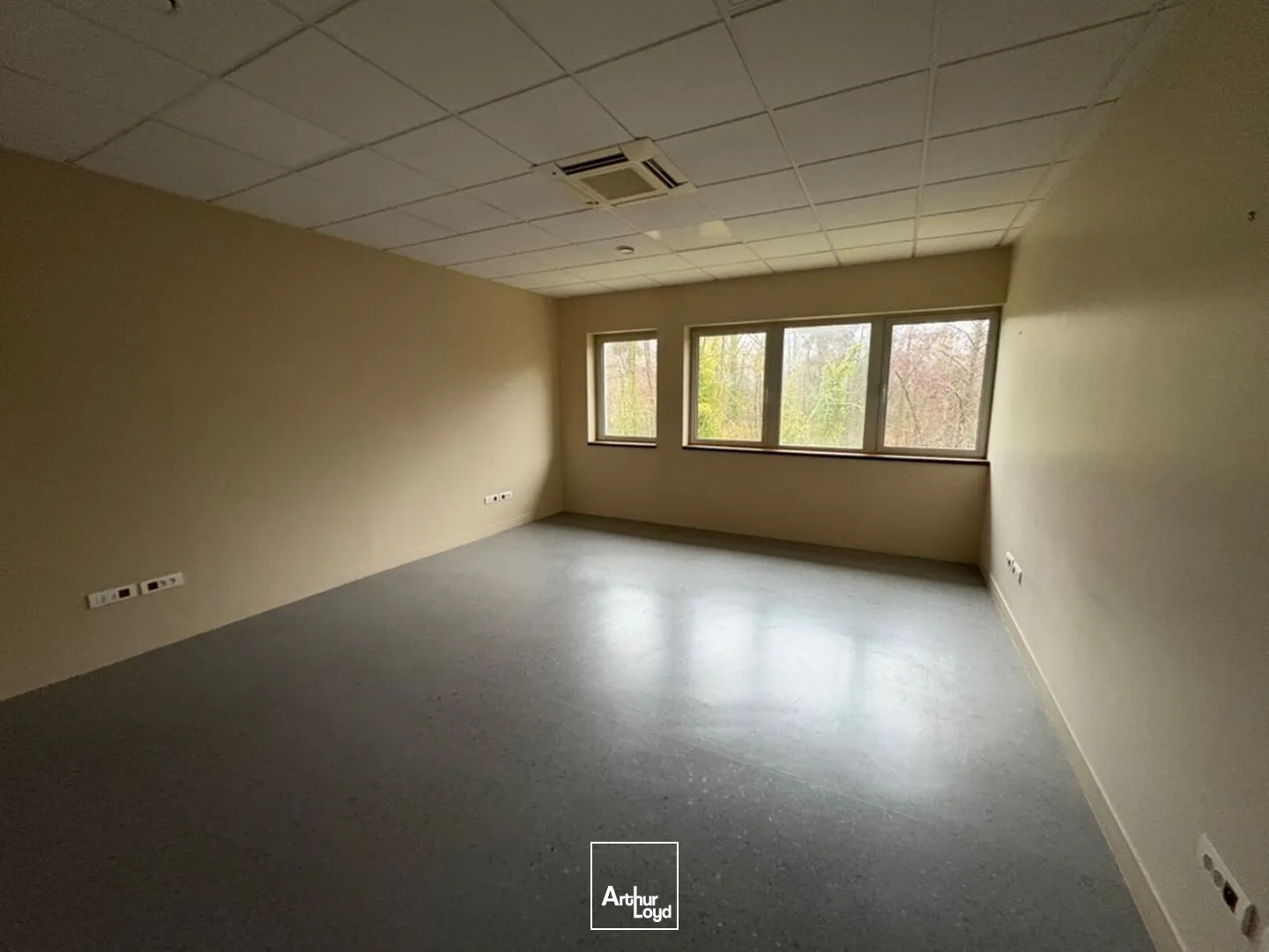 Bureaux - Location - AGNETZ - 60600 - 197.7-197.7 - 7919748