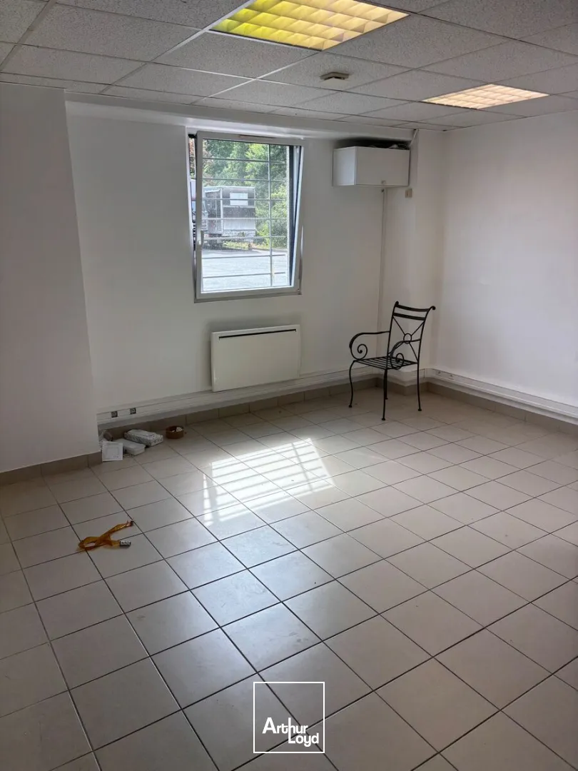 Locaux d'activité & Entrepôts - Location - LAMORLAYE - 60260 - 658-658 - 7919759