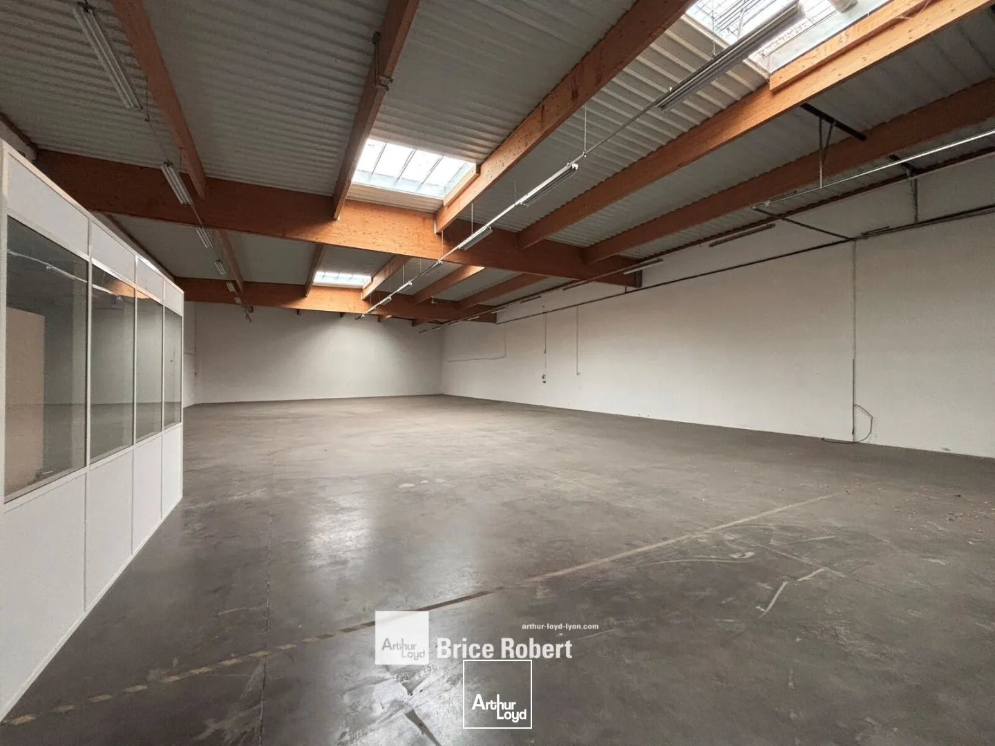 Locaux d'activité & Entrepôts - Location - DECINES CHARPIEU - 69150 - 662-662 - 7920286