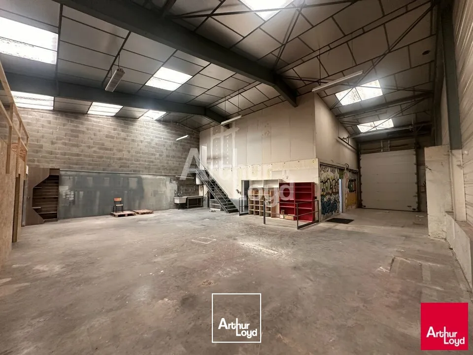 Locaux d'activité & Entrepôts - Location - CESSON-SÉVIGNÉ - 35510 - 330-330 - 7921709
