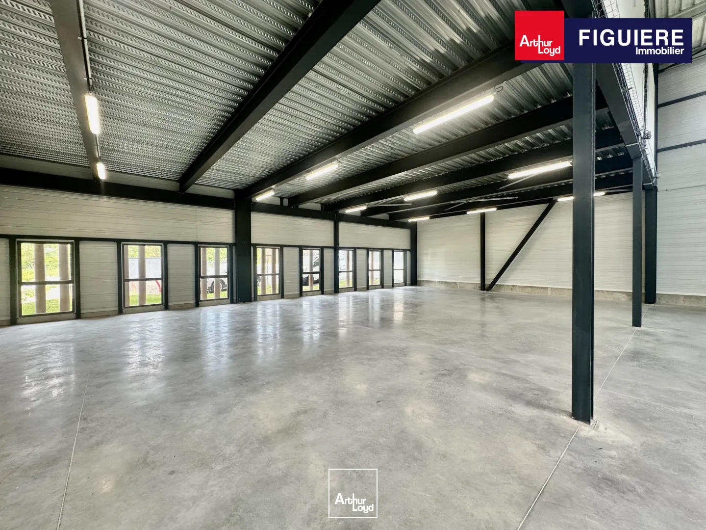 Locaux d'activité & Entrepôts - Location - VENELLES - 13770 - 675-675 - 7921783