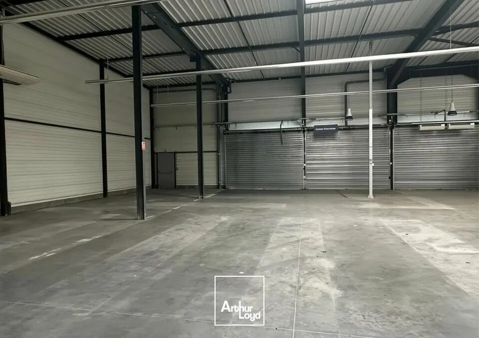 Locaux d'activité & Entrepôts - Location - SAINT DOULCHARD - 18230 - 690-690 - 7922830