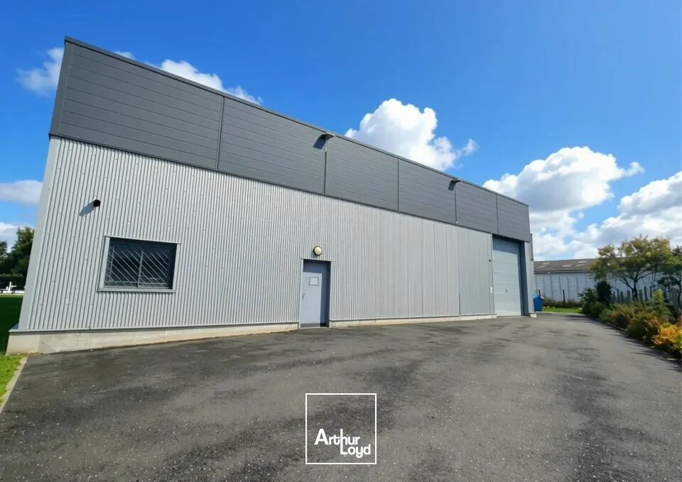 Locaux d'activité & Entrepôts - Location - SAINT DOULCHARD - 18230 - 690-690 - 7922832