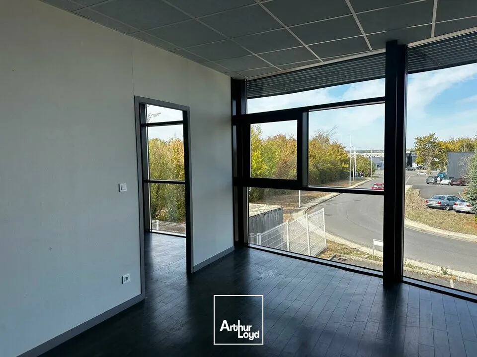 Locaux commerciaux - Location - SAINT-DOULCHARD - 18230 - 1008-1008 - 7922845