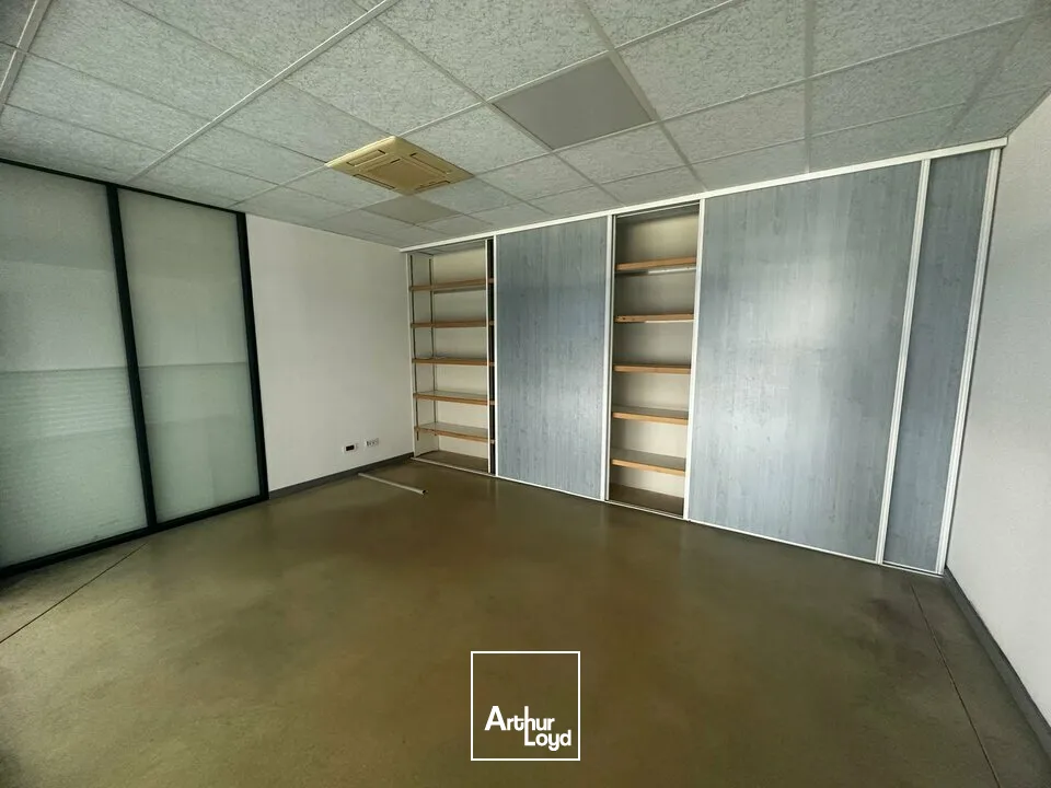 Locaux commerciaux - Location - SAINT-DOULCHARD - 18230 - 1008-1008 - 7922848