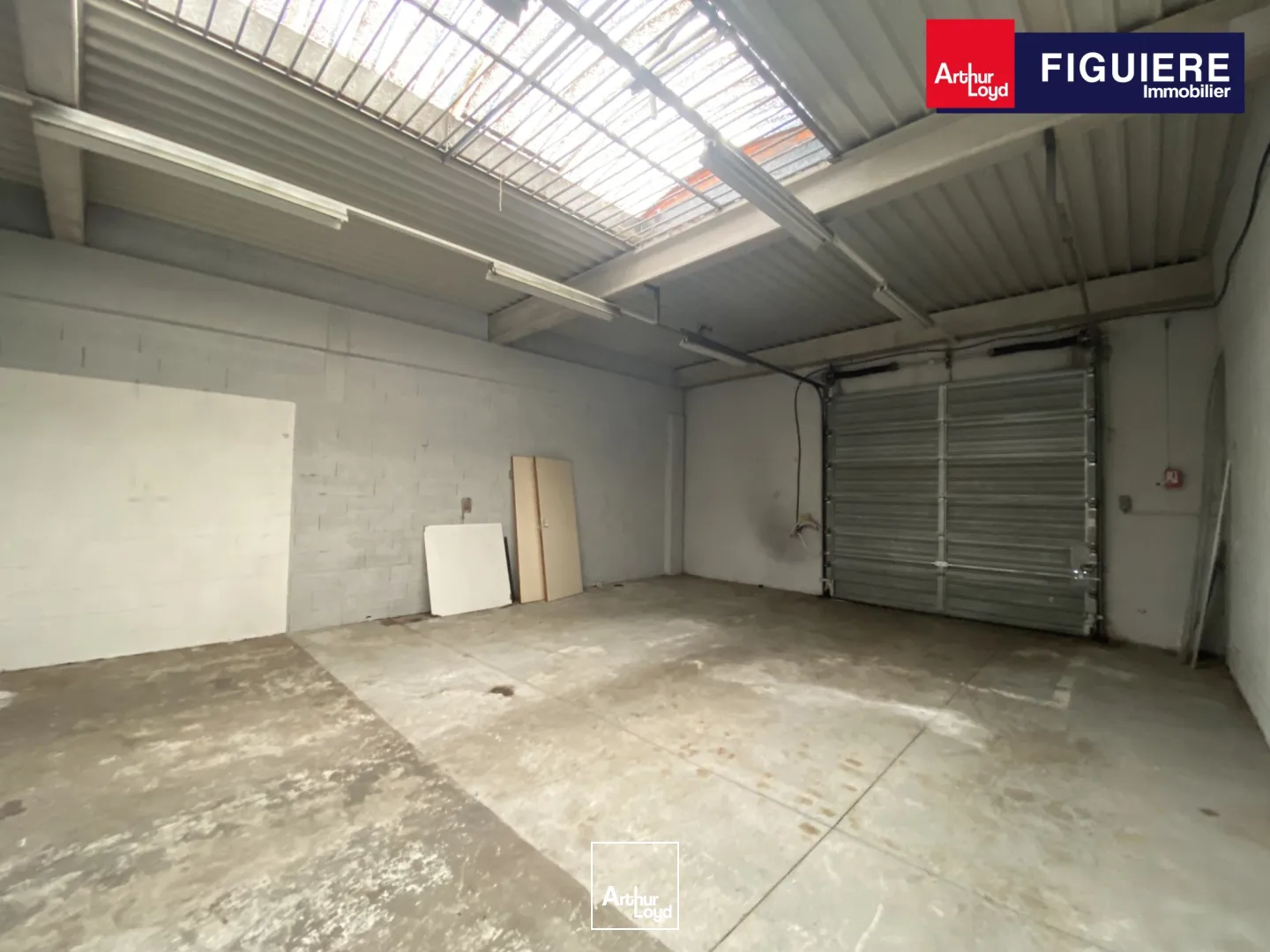 Locaux d'activité & Entrepôts - Location - VITROLLES - 13127 - 150-150 - 7922920