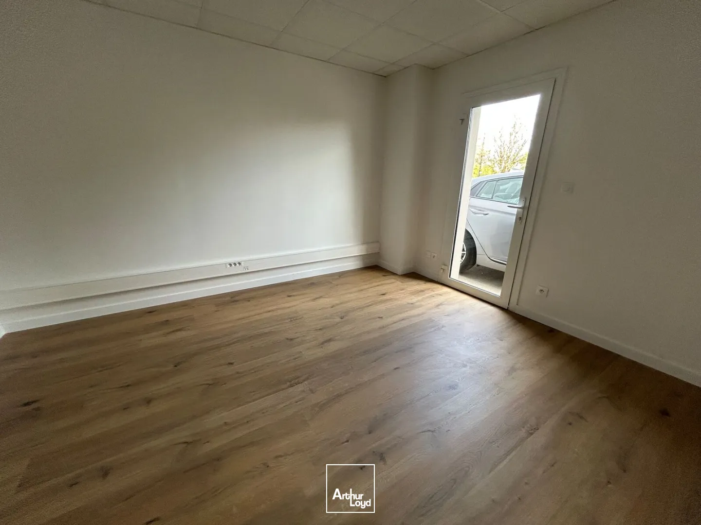 Locaux d'activité & Entrepôts - Location - BOUGUENAIS - 44340 - 100-100 - 7923208