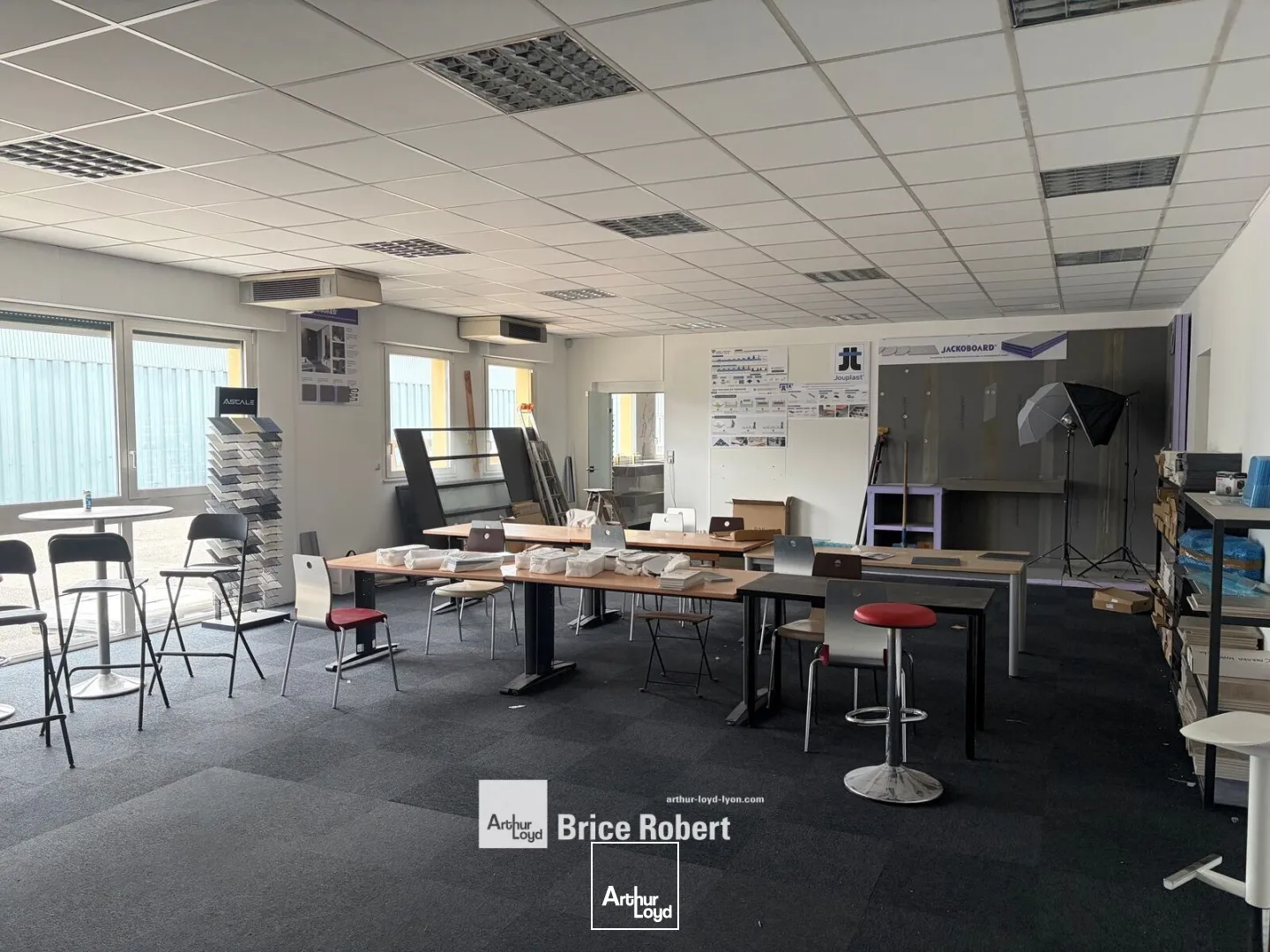 Locaux d'activité & Entrepôts - Location - CHASSIEU - 69680 - 1200-1200 - 7923606
