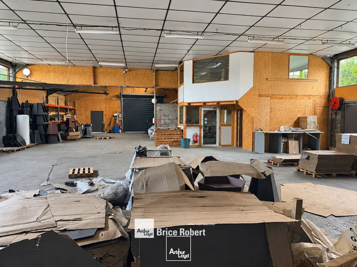 Locaux d'activité & Entrepôts - Vente - LENTILLY - 69210 - 605-605 - 7923640