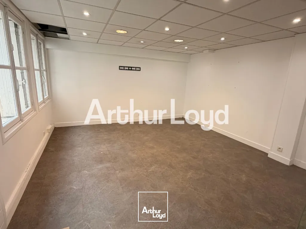 Locaux commerciaux - Location - CAEN - 14000 - 110.12-110.12 - 7923719