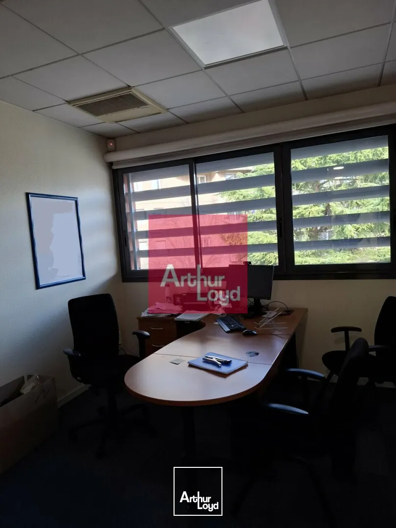 Locaux commerciaux - Location - CLERMONT-FERRAND - 63000 - 261-261 - 7923786