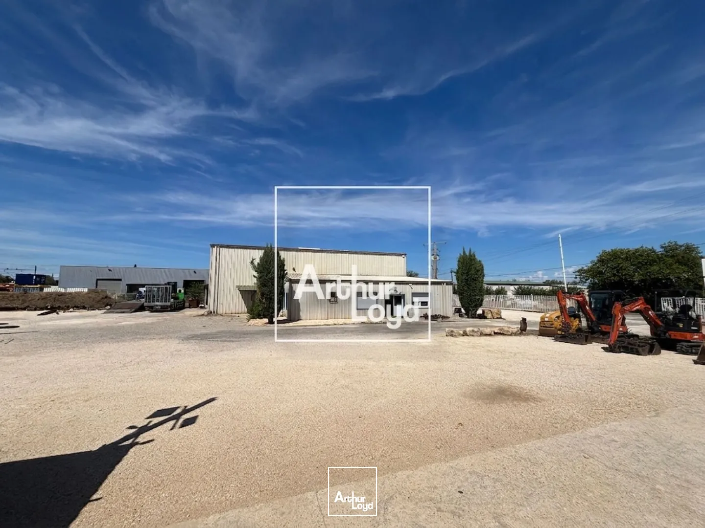 Locaux d'activité & Entrepôts - Vente - LAUDUN L'ARDOISE - 30290 - 655-655 - 7924000