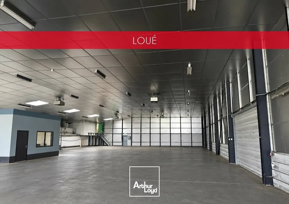 Locaux d'activité & Entrepôts - Location - LA CHAPELLE-SAINT-URSIN - 18570 - 1100-1100 - 7924601