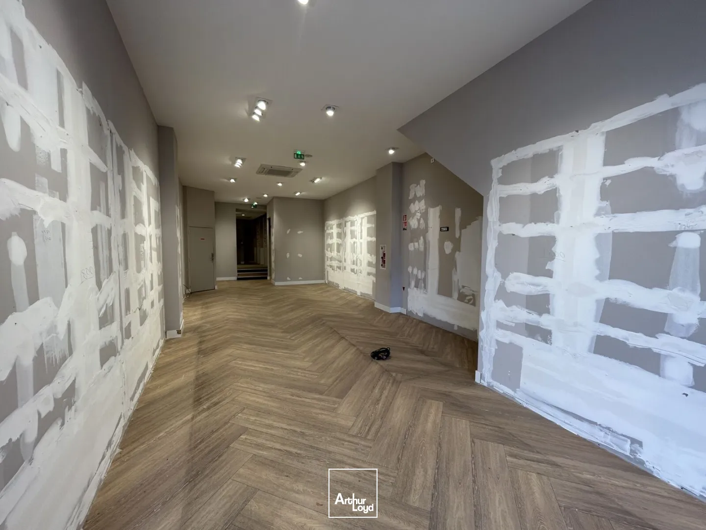 Locaux commerciaux - Location - SAINT QUENTIN - 02100 - 220-220 - 7924615