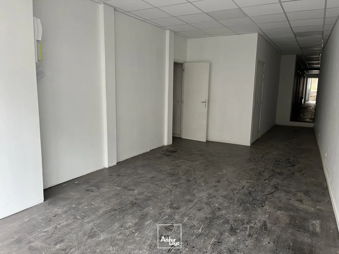 Locaux commerciaux - Location - SAINT QUENTIN - 02100 - 89-89 - 7924620