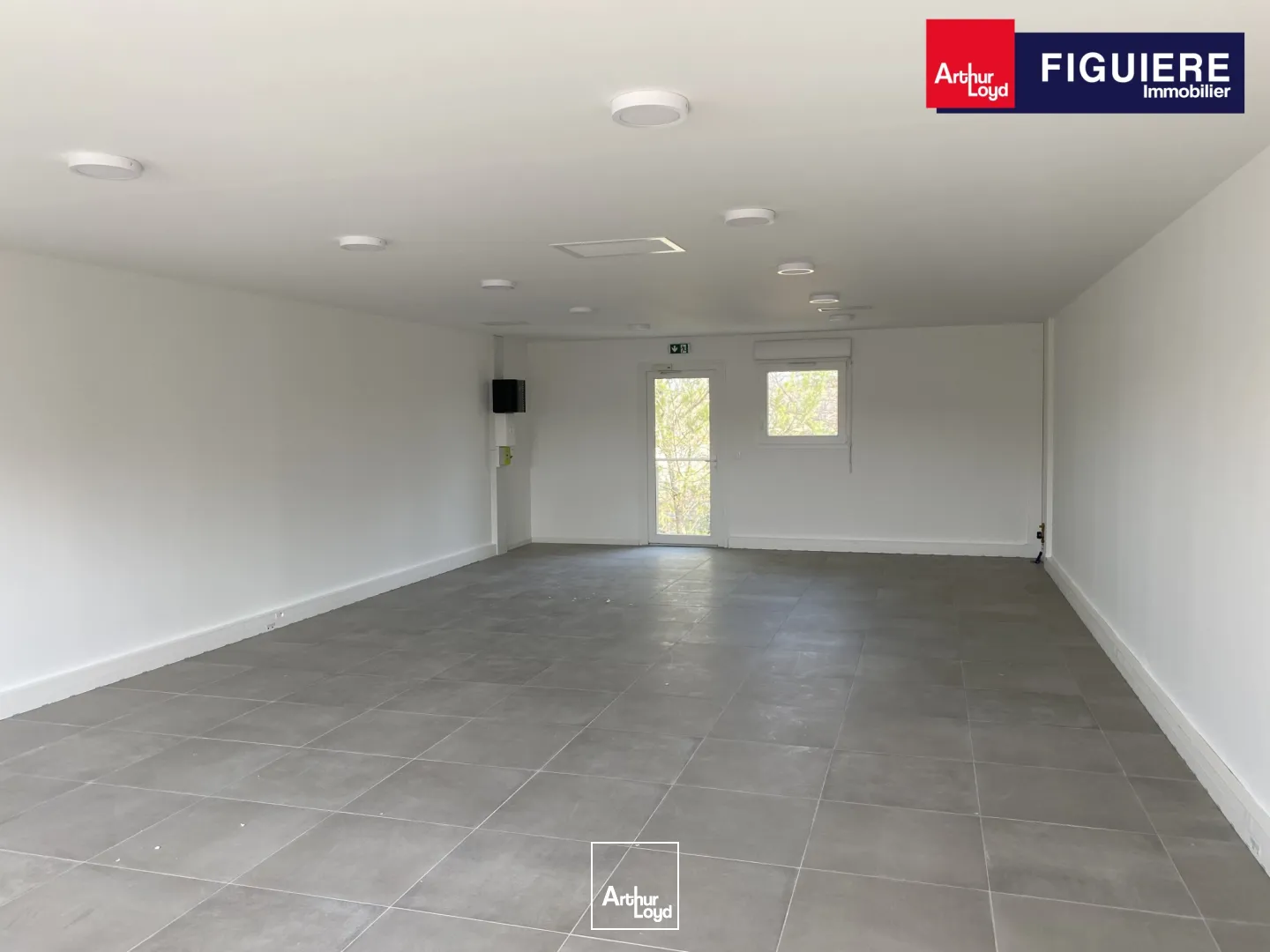 Bureaux - Location - SAINT CANNAT - 13760 - 61.42-187.92 - 7924736