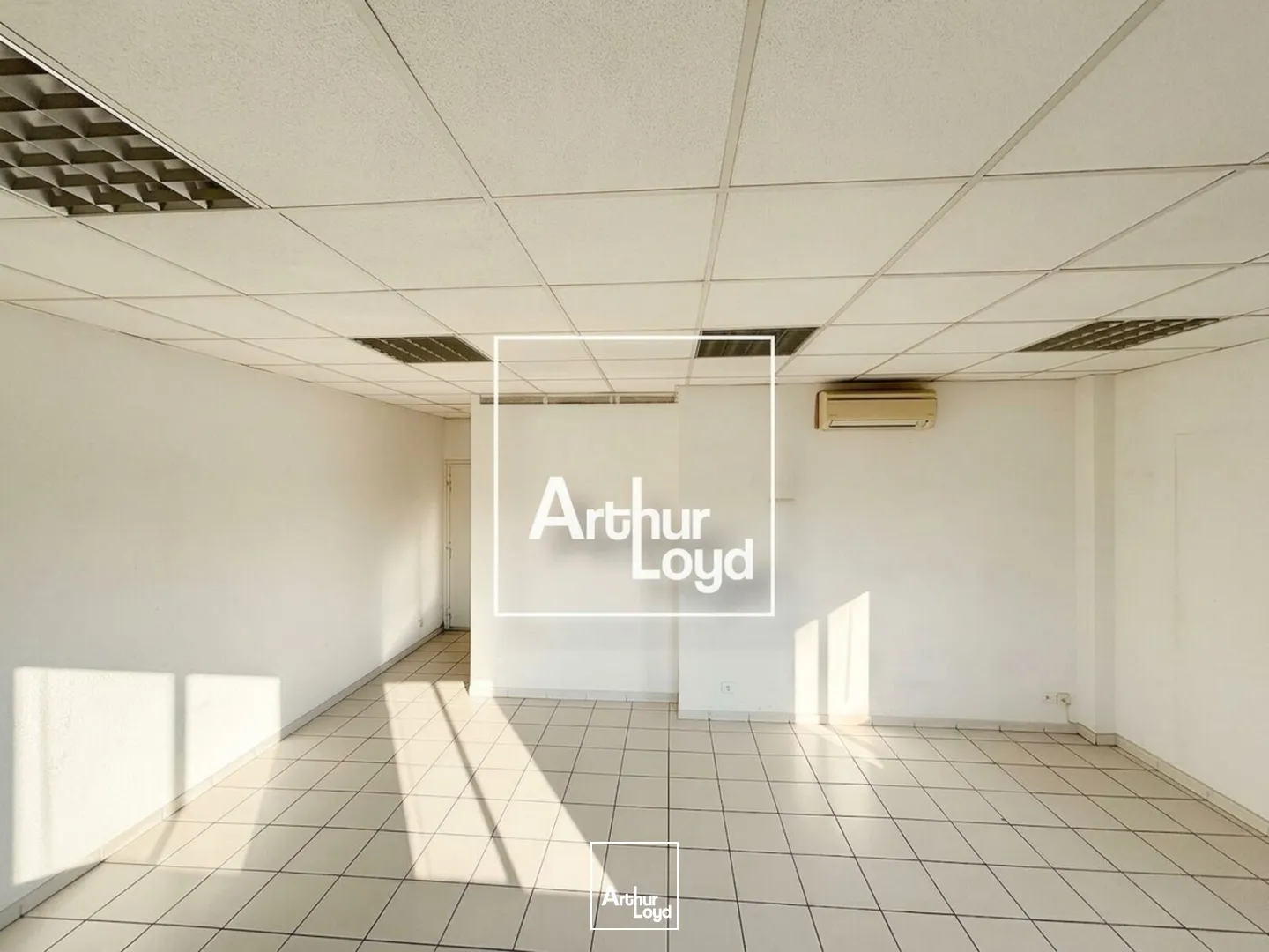 Bureaux - Location - NIMES - 30900 - 25-25 - 7928082