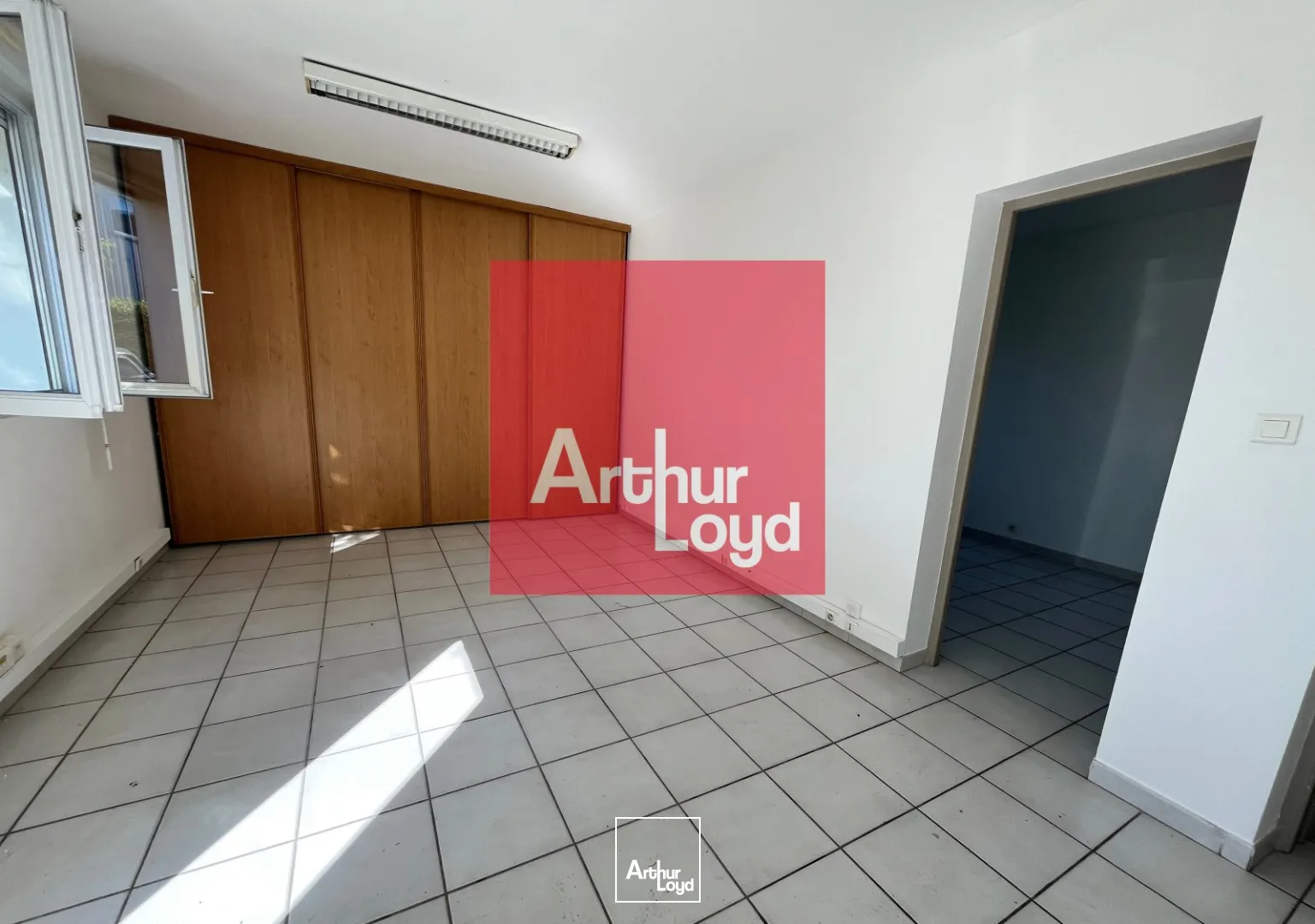 Locaux d'activité & Entrepôts - Location - NIMES - 30900 - 315-315 - 7928097