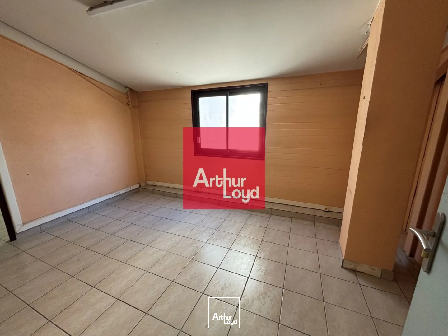Locaux d'activité & Entrepôts - Location - ECHIROLLES - 38130 - 284-284 - 7929577