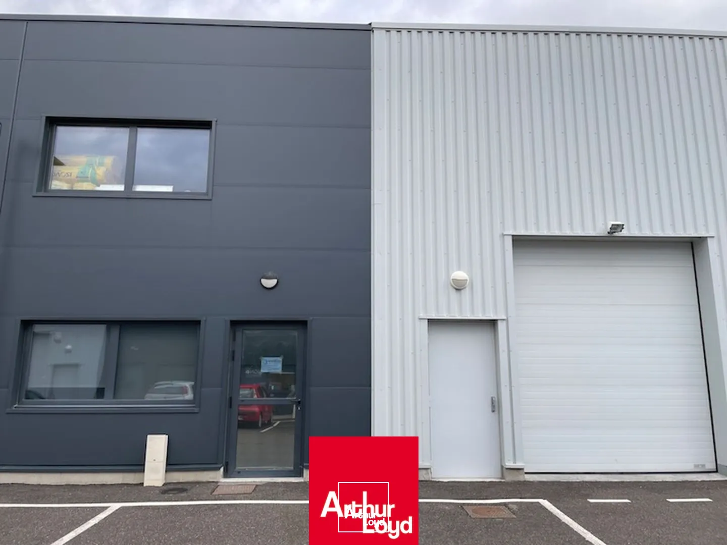Locaux d'activité & Entrepôts - Location - CAILLOUX SUR FONTAINES - 69270 - 225-225 - 7930827