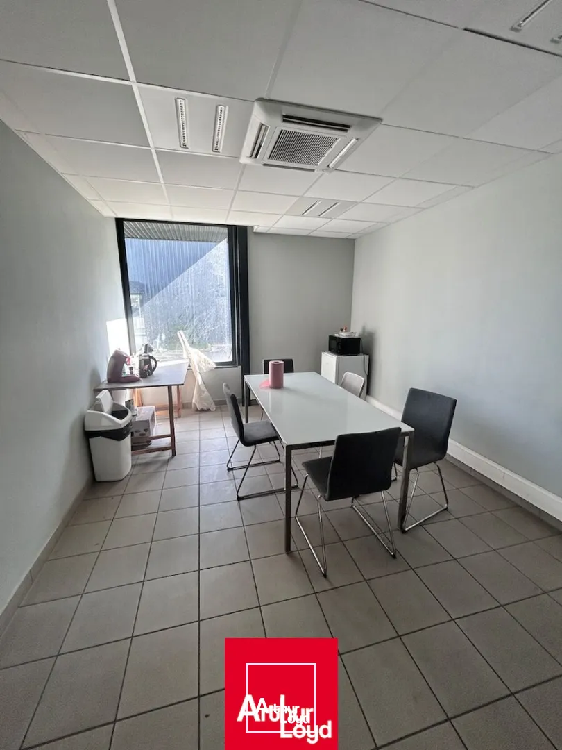 Locaux d'activité & Entrepôts - Location - CERTINES - 01240 - 905-905 - 7930949