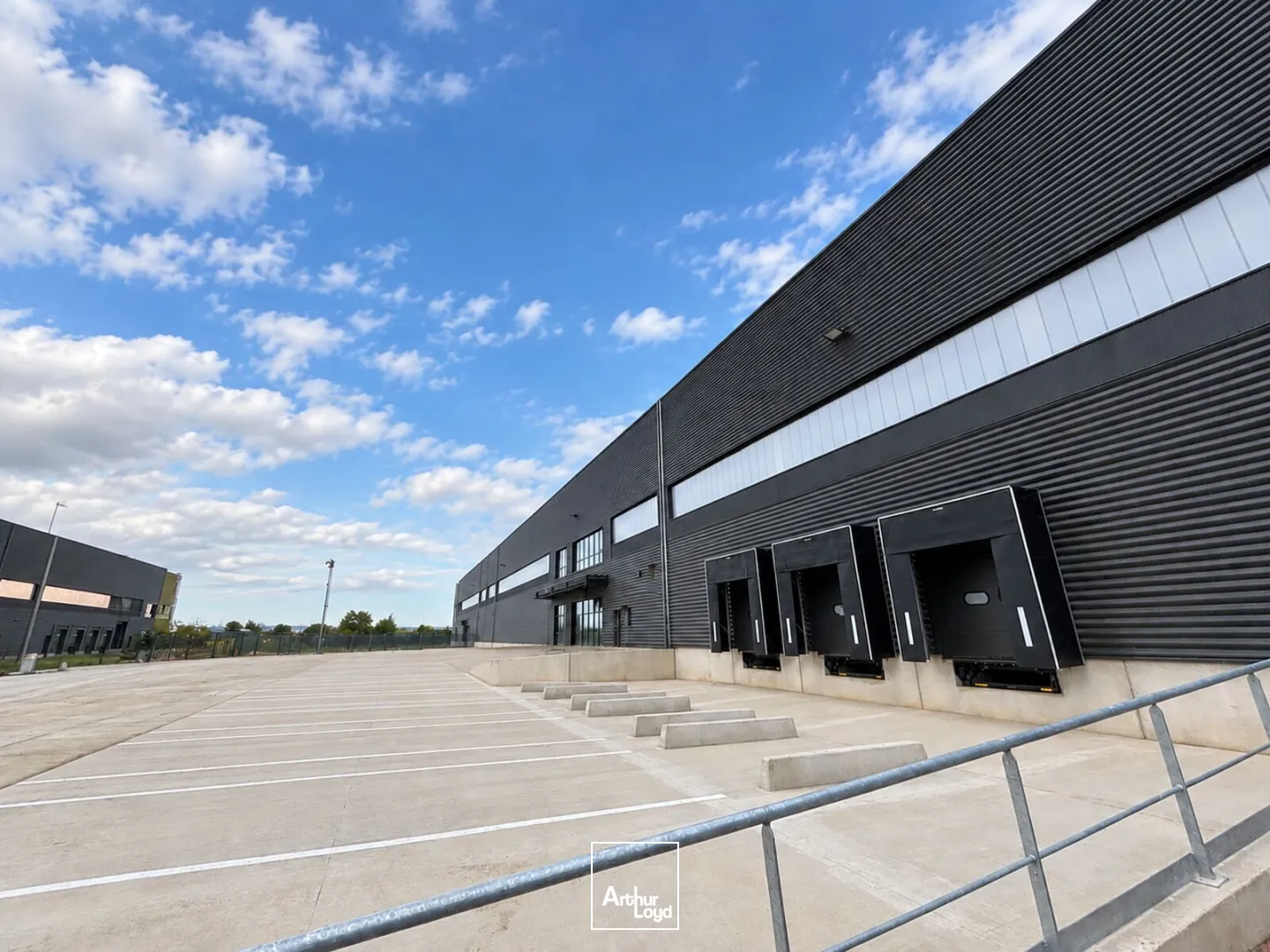 Locaux d'activité & Entrepôts - Location - PERSAN - 95340 - 3234.8-26698 - 7931283
