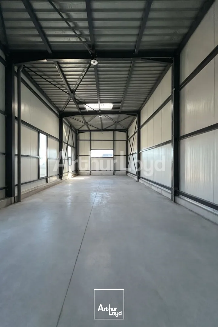 Locaux d'activité & Entrepôts - Location - PETITE FORET - 59494 - 168-168 - 7936983