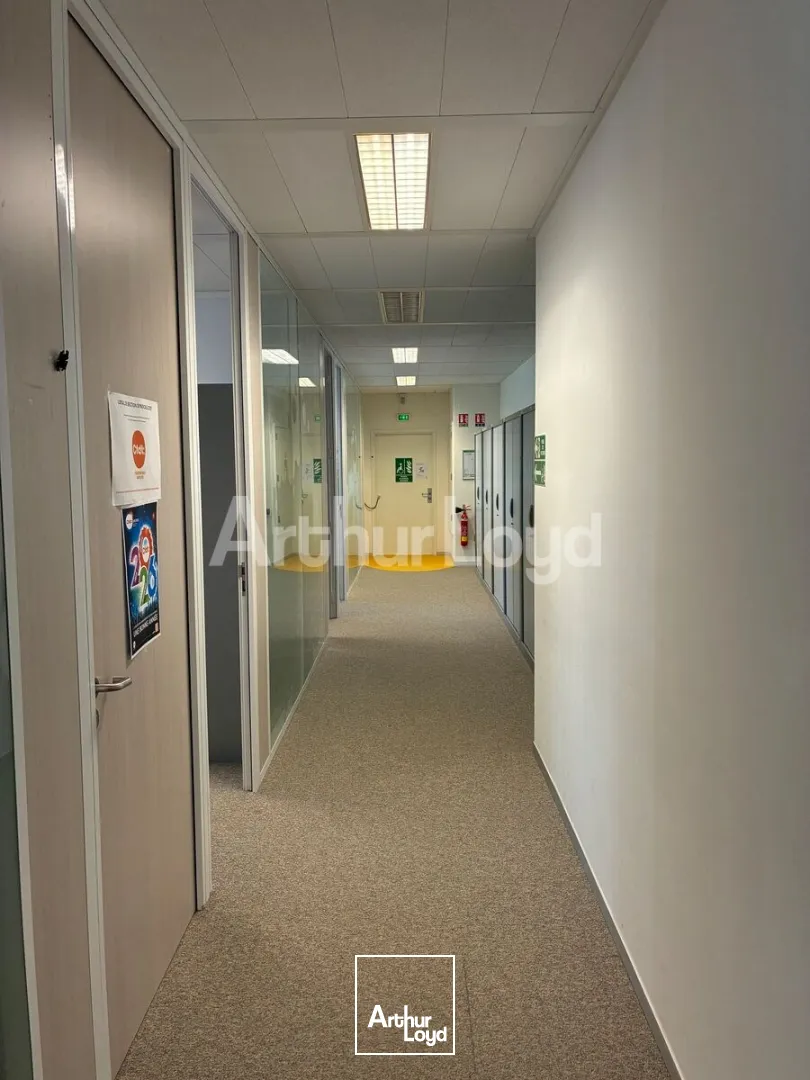Bureaux - Location - LA MADELEINE - 59110 - 553.4-2369.4 - 7937432