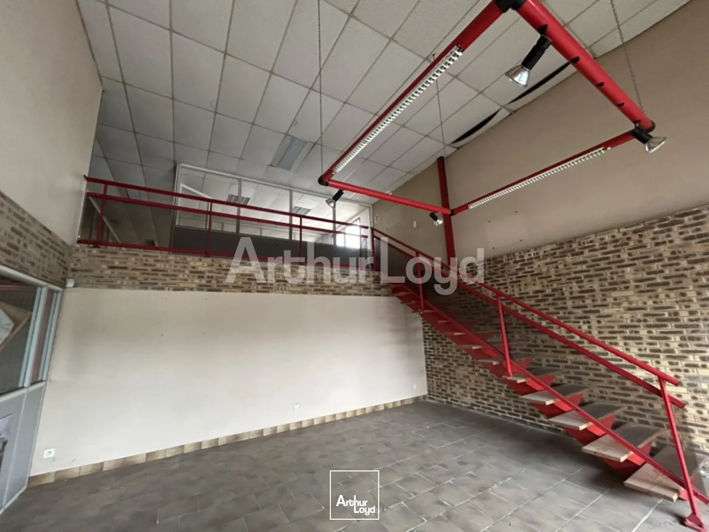 Locaux d'activité & Entrepôts - Location - RAISMES - 59590 - 2400-2400 - 7937523