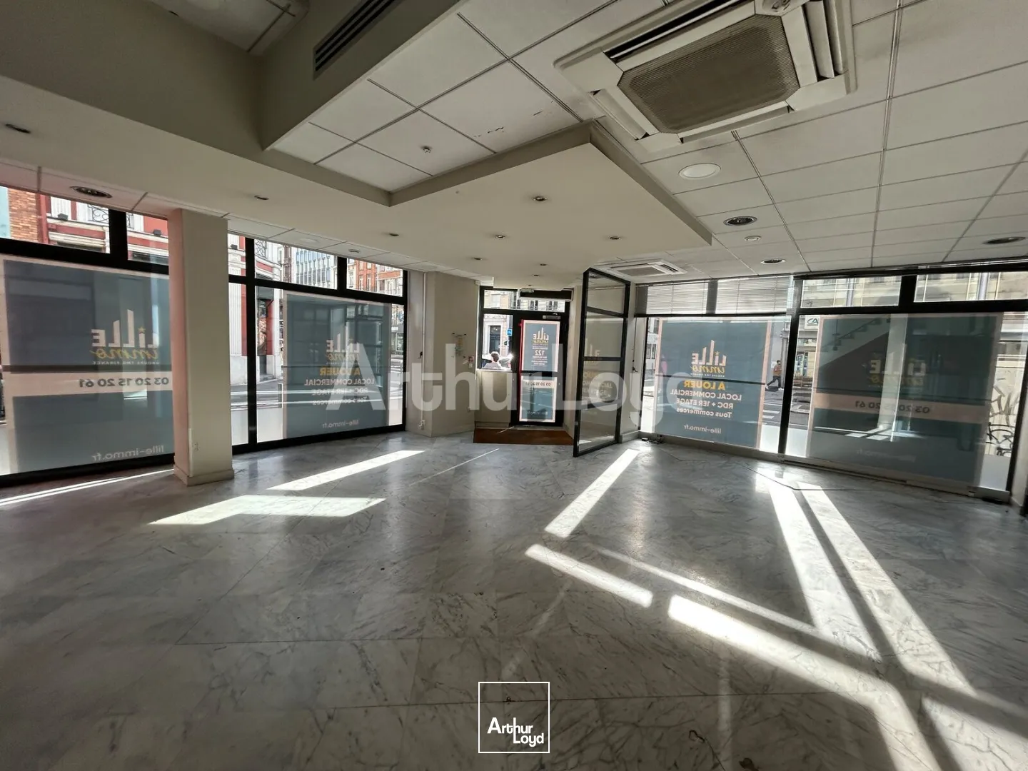 Locaux commerciaux - Location - LILLE - 59000 - 121-415 - 7938690