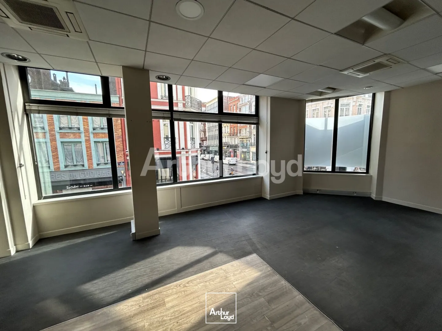 Locaux commerciaux - Location - LILLE - 59000 - 121-415 - 7938691