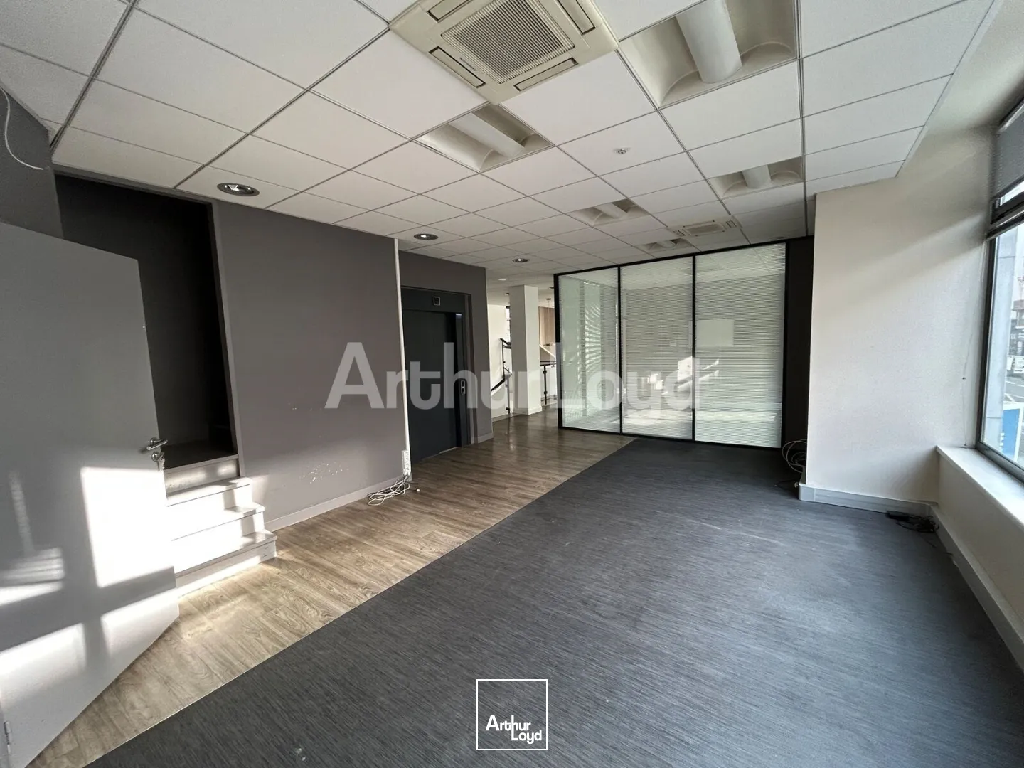 Locaux commerciaux - Location - LILLE - 59000 - 121-415 - 7938692