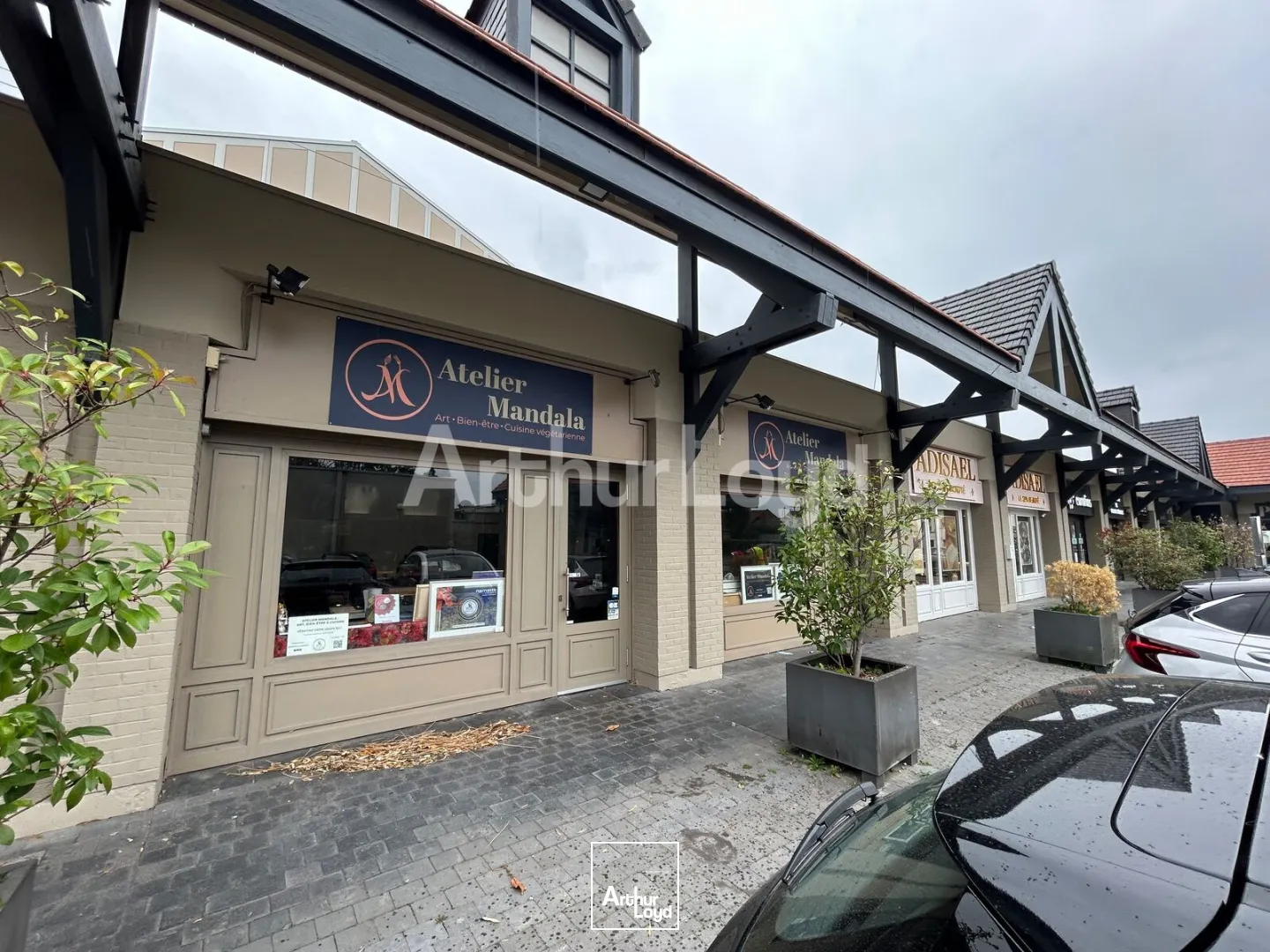 Locaux commerciaux - Location - VILLENEUVE D'ASCQ - 59650 - 100-100 - 7939893
