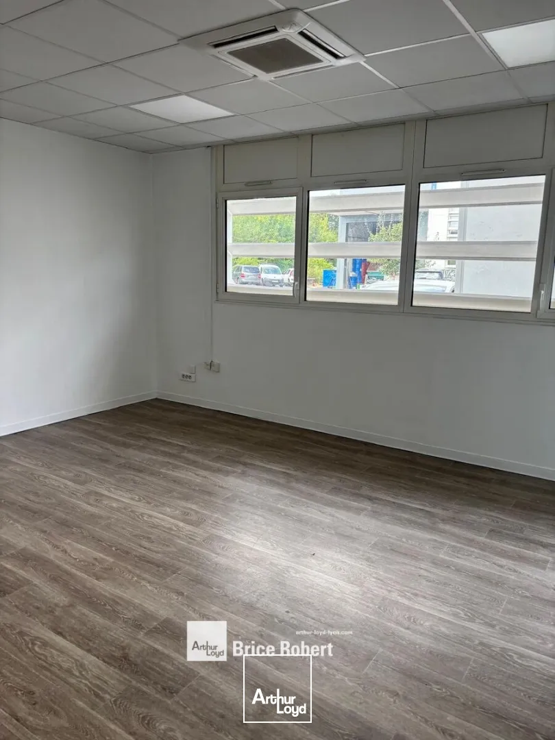 Locaux d'activité & Entrepôts - Location - VENISSIEUX - 69200 - 255-255 - 7946847