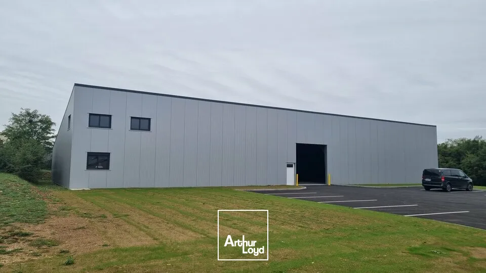 Locaux d'activité & Entrepôts - Location - CHAUVIGNY - 86300 - 672-672 - 7947551
