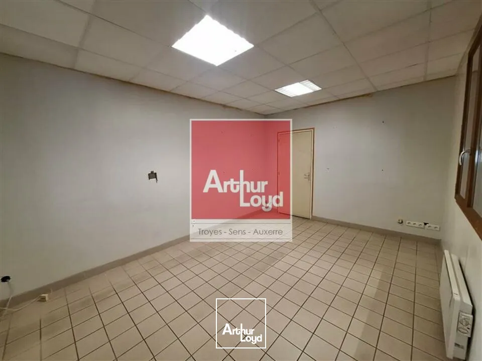 Locaux d'activité & Entrepôts - Location - AUXERRE - 89000 - 223-223 - 7947565