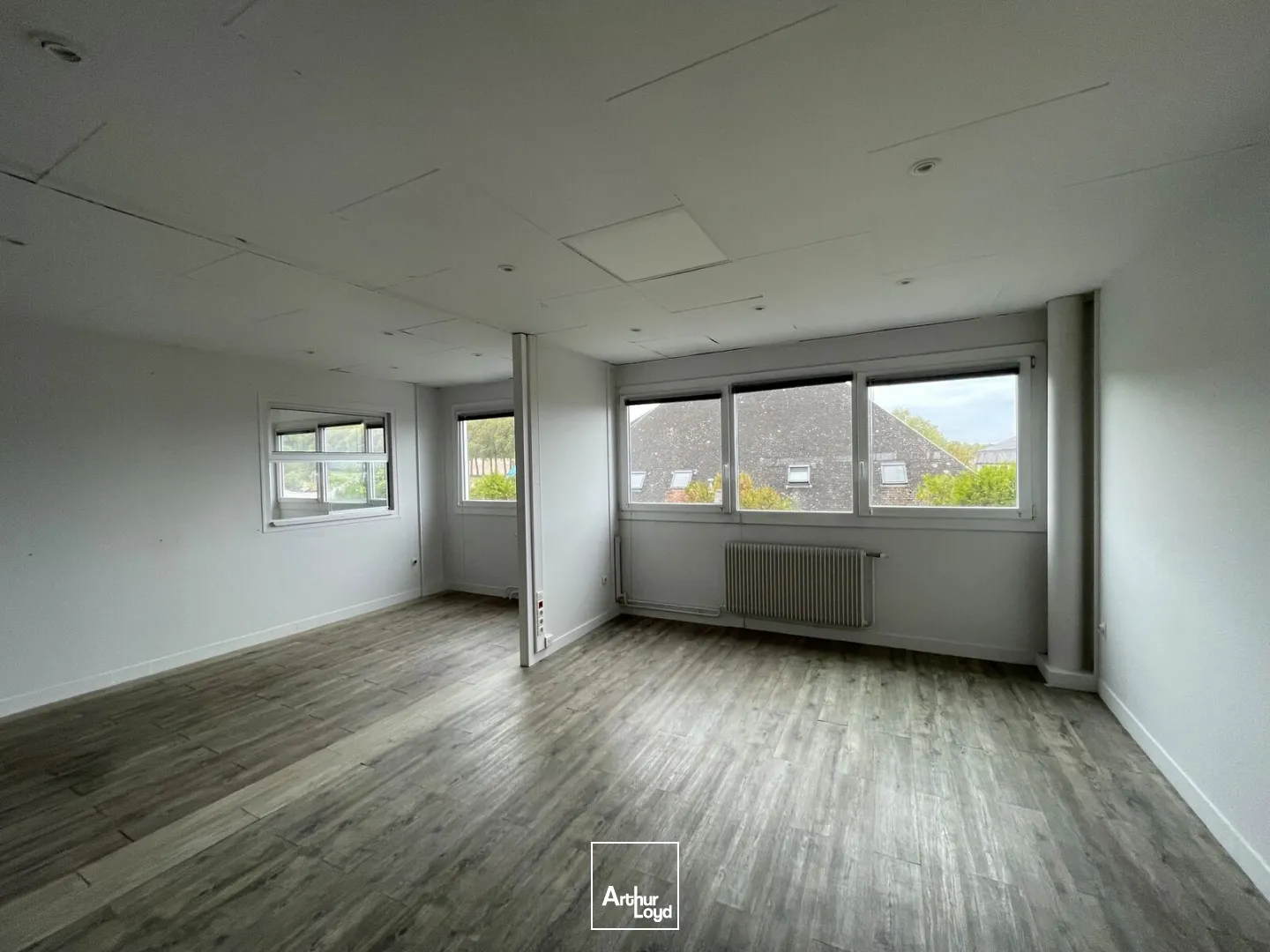 Locaux d'activité & Entrepôts - Location - VILLENEUVE SAINT GERMAIN - 02200 - 337-337 - 7947610