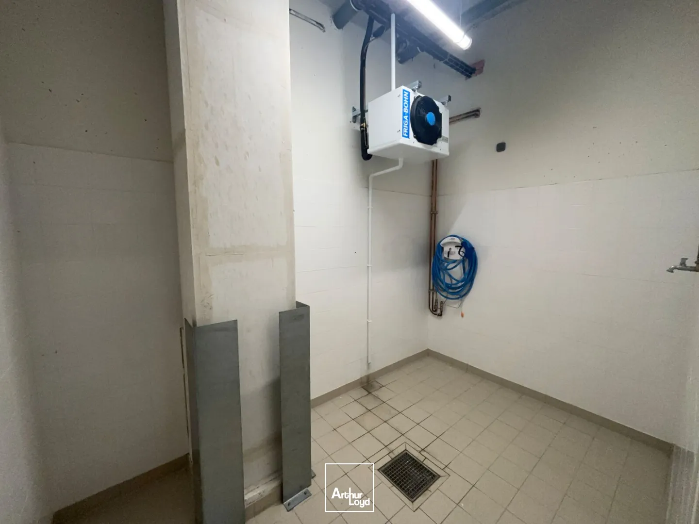 Locaux commerciaux - Location - BORDEAUX - 33300 - 180-180 - 7947768