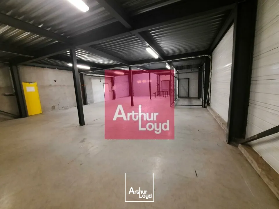 Locaux d'activité & Entrepôts - Location - ROMAGNAT - 63540 - 775-775 - 7948428