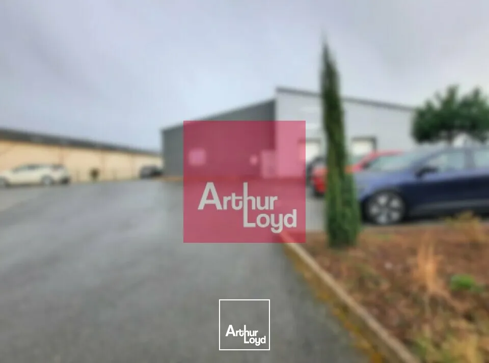 Locaux d'activité & Entrepôts - Location - ROMAGNAT - 63540 - 775-775 - 7948435