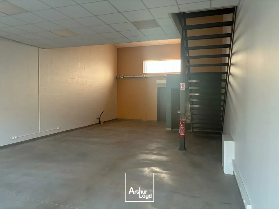 Locaux d'activité & Entrepôts - Location - LA RÉORTHE - 85210 - 142-142 - 7949746