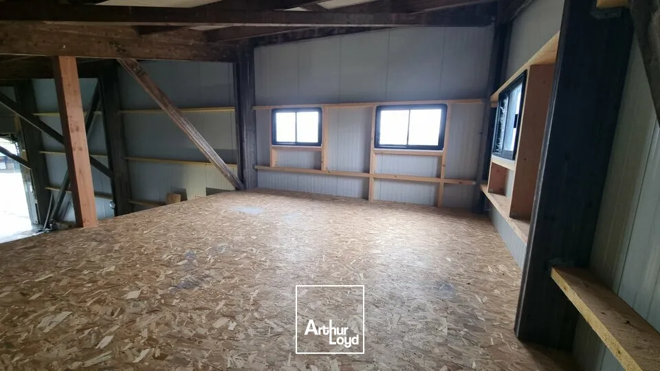 Locaux d'activité & Entrepôts - Vente - CHAUVIGNY - 86300 - 672-672 - 7949755