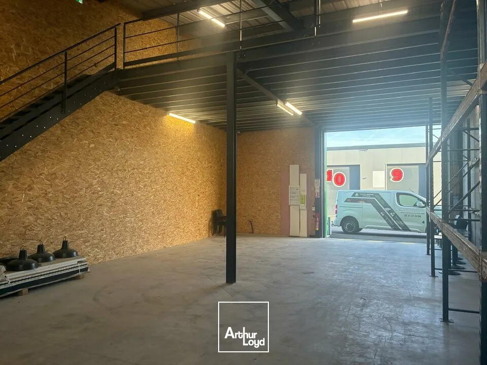 Locaux d'activité & Entrepôts - Location - LA RÉORTHE - 85210 - 180-180 - 7949762