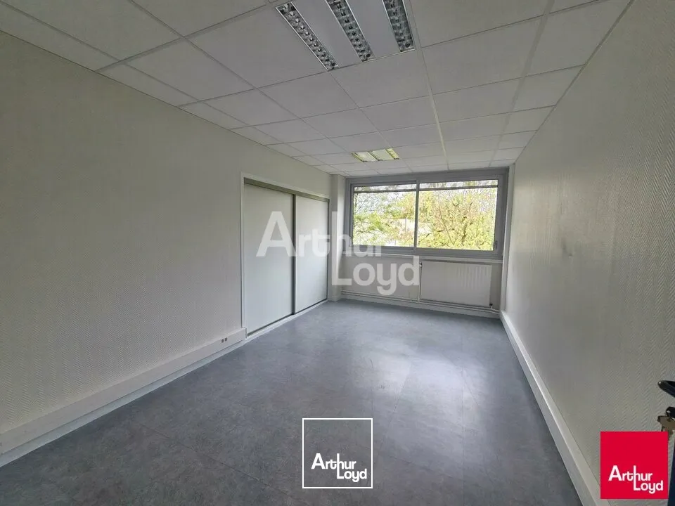 Bureaux - Location - BEAUCOUZÉ - 49070 - 98-98 - 7949769