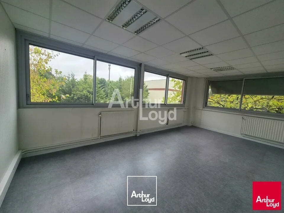 Bureaux - Location - BEAUCOUZÉ - 49070 - 98-98 - 7949770