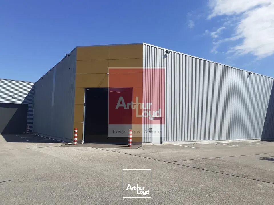 Locaux d'activité & Entrepôts - Location - SAINTE SAVINE - 10300 - 580-580 - 7949797