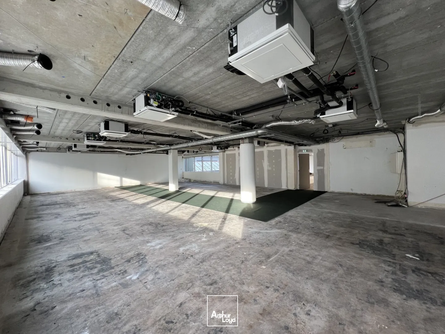 Bureaux - Location - ISSY LES MOULINEAUX - 92130 - 614-1842 - 7950308